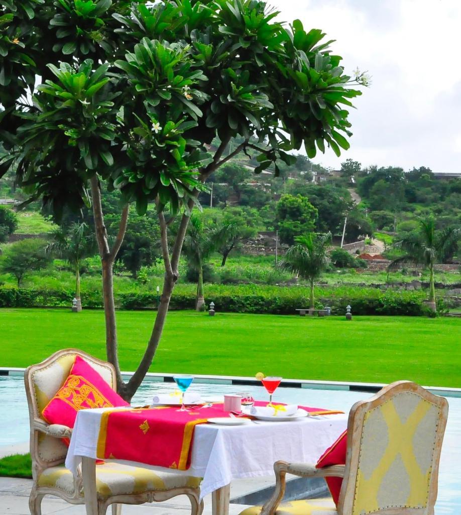 Tatsaraasa Resort & Spa, Udaipur Esterno foto