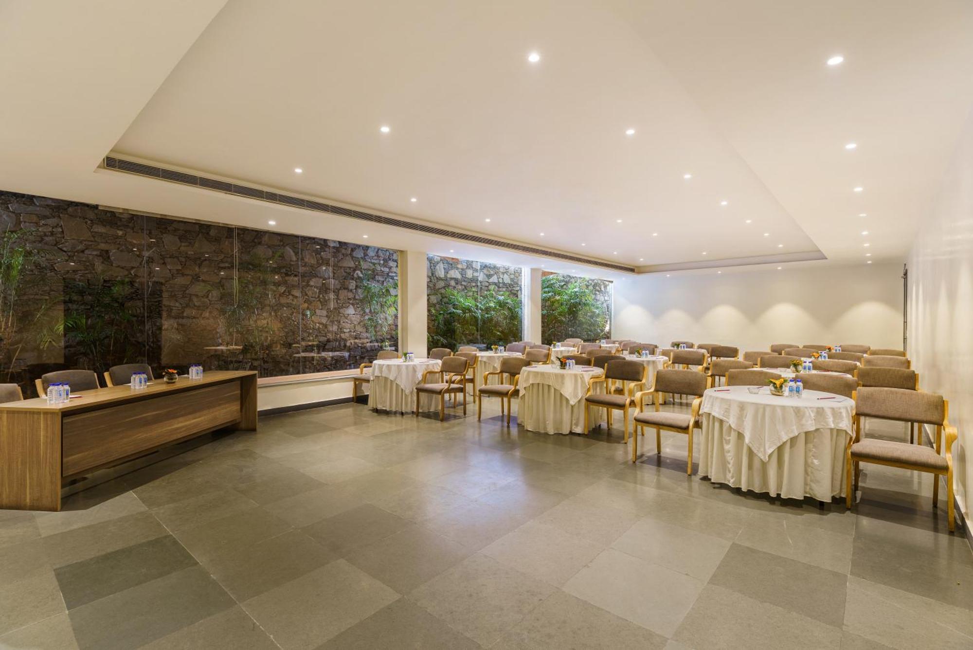 Tatsaraasa Resort & Spa, Udaipur Esterno foto