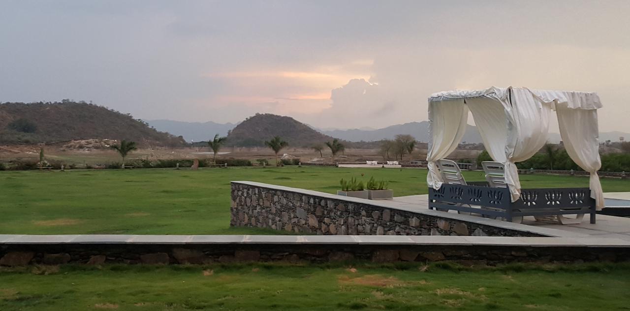 Tatsaraasa Resort & Spa, Udaipur Esterno foto
