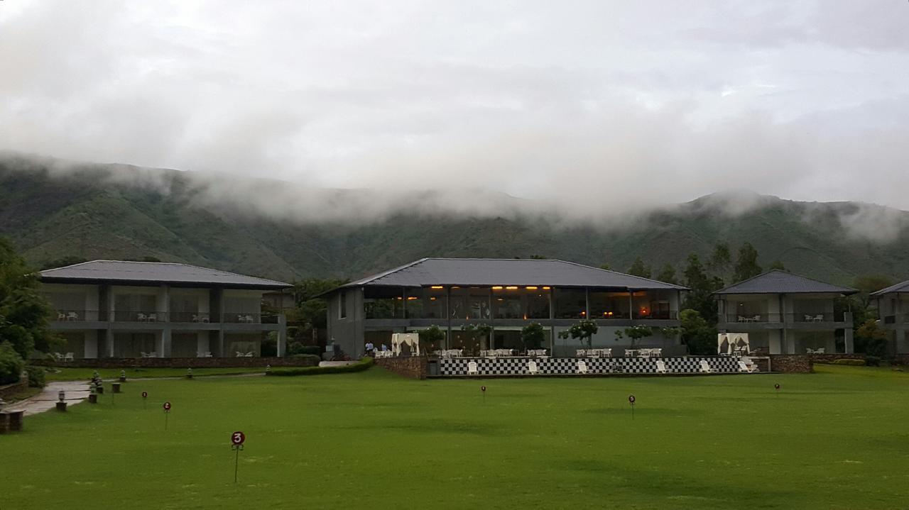 Tatsaraasa Resort & Spa, Udaipur Esterno foto