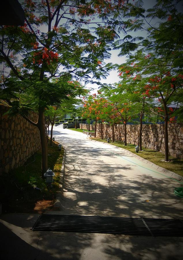 Tatsaraasa Resort & Spa, Udaipur Esterno foto